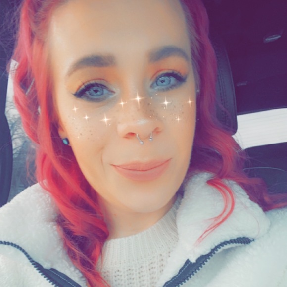 Meet your Posher, Liz - Picture 9 of 9